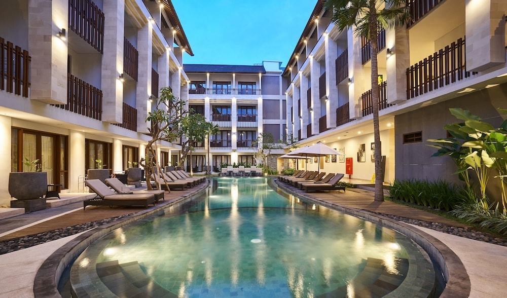 Grand La Walon Hotel Legian Dış mekan fotoğraf