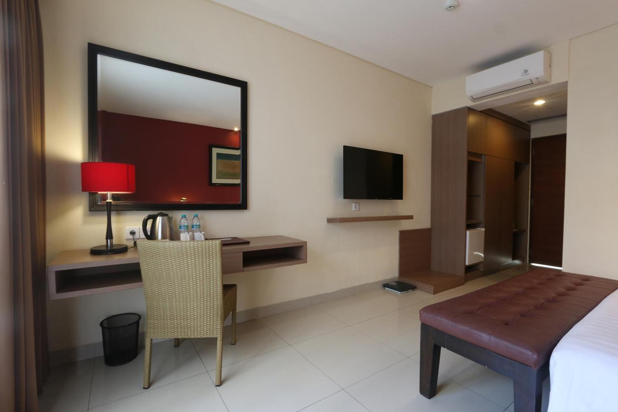 Grand La Walon Hotel Legian Dış mekan fotoğraf