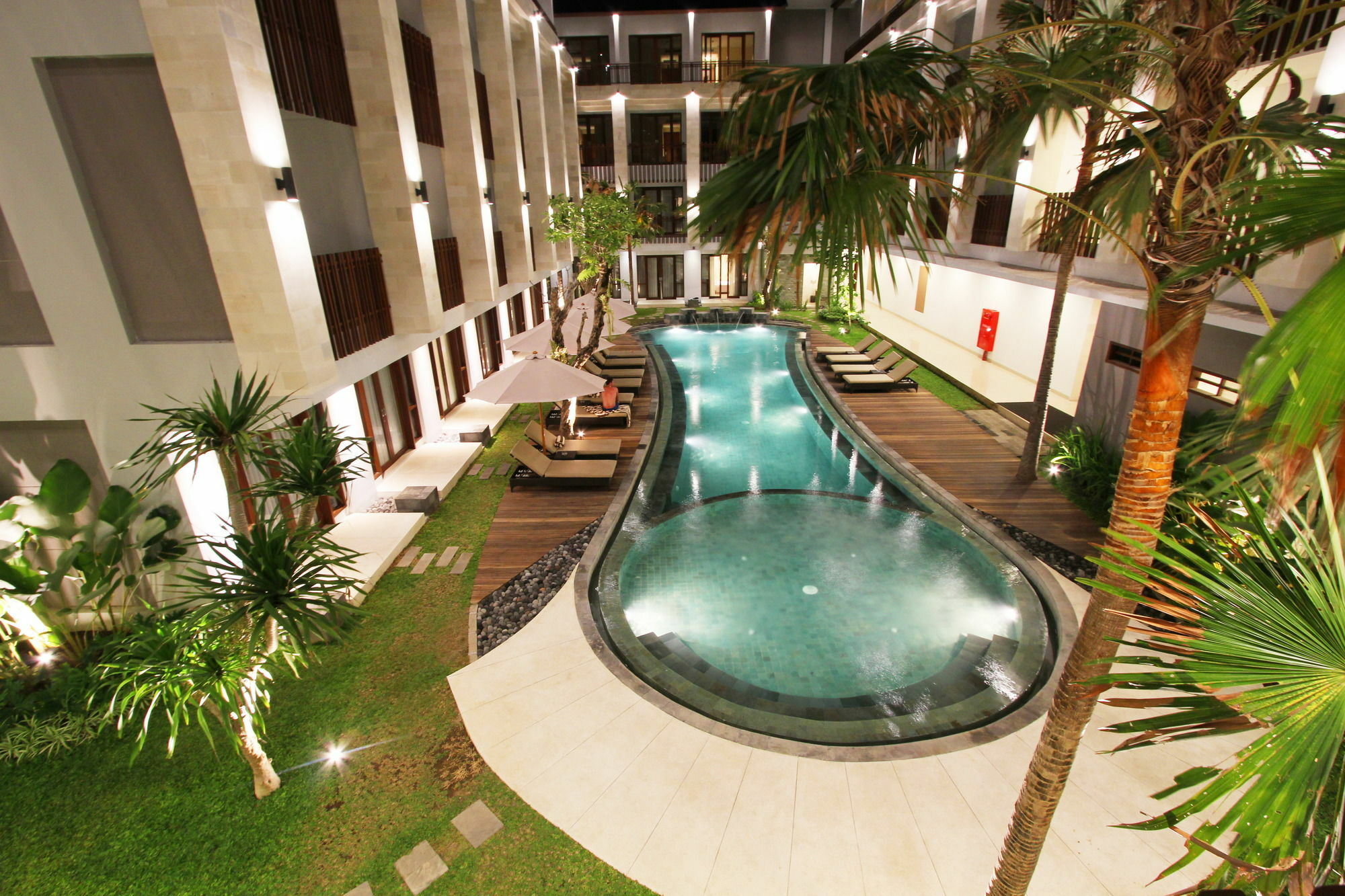 Grand La Walon Hotel Legian Dış mekan fotoğraf